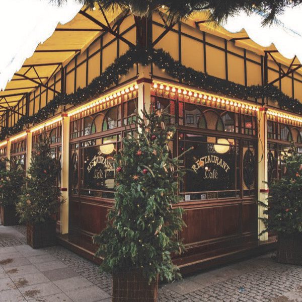 Das Restaurant-Café auf dem Weihnachtsmarkt Hannover